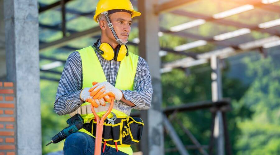 Professional gutter cleaning in Boligee, AL